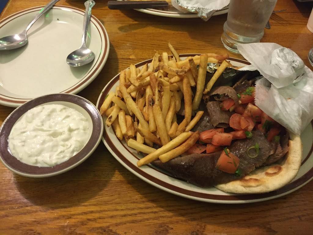 Tabys Burger House | restaurant | 28 Audrey Ave, Oyster Bay, NY 11771, USA | 5166247781 OR +1 516-624-7781