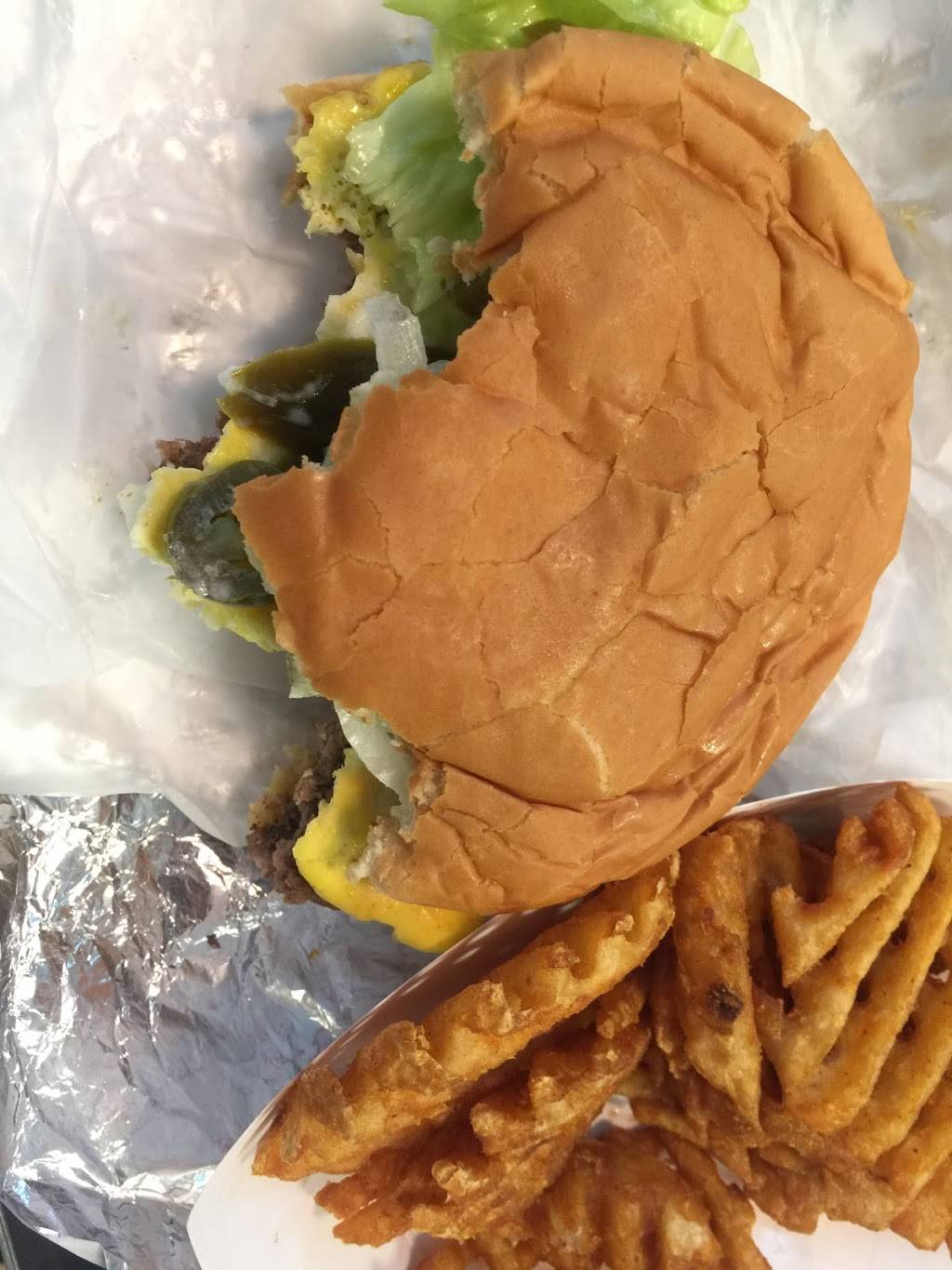 Southwells Hamburger Grill | restaurant | 9410 Gaylord Dr, Houston, TX 77024, USA | 7134645268 OR +1 713-464-5268