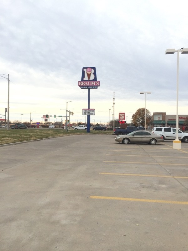 Braums Ice Cream & Dairy Store | restaurant | 1500 N Kansas Ave, Liberal, KS 67901, USA | 6206267592 OR +1 620-626-7592