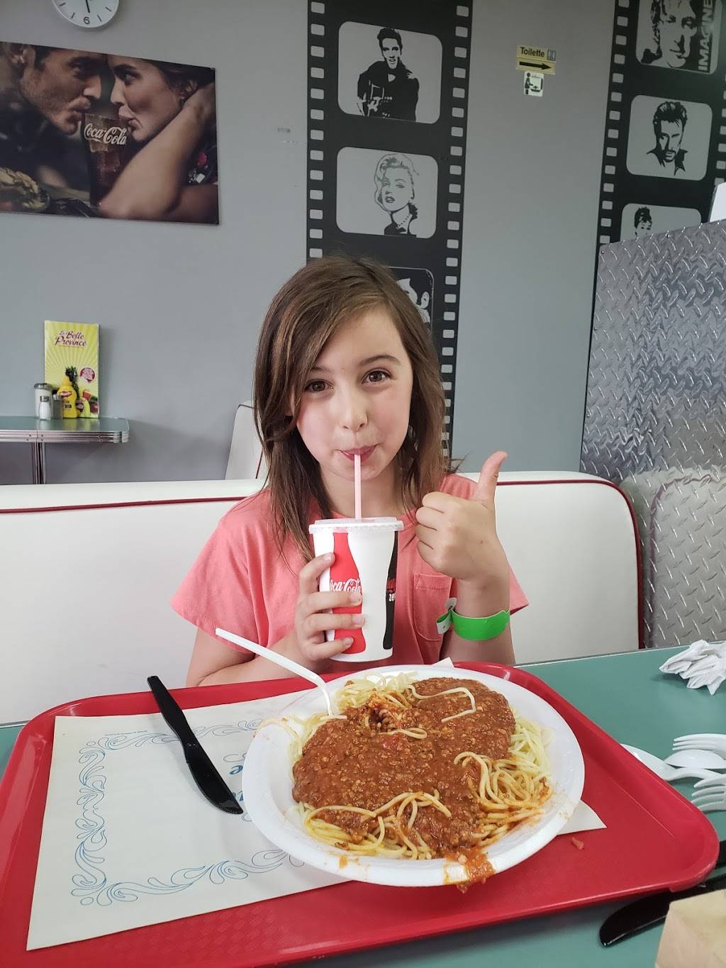 La Belle Province | restaurant | 8400 Boulevard Henri-Bourassa #167, Québec, QC G1G 4E2, Canada | 5813004831 OR +1 581-300-4831