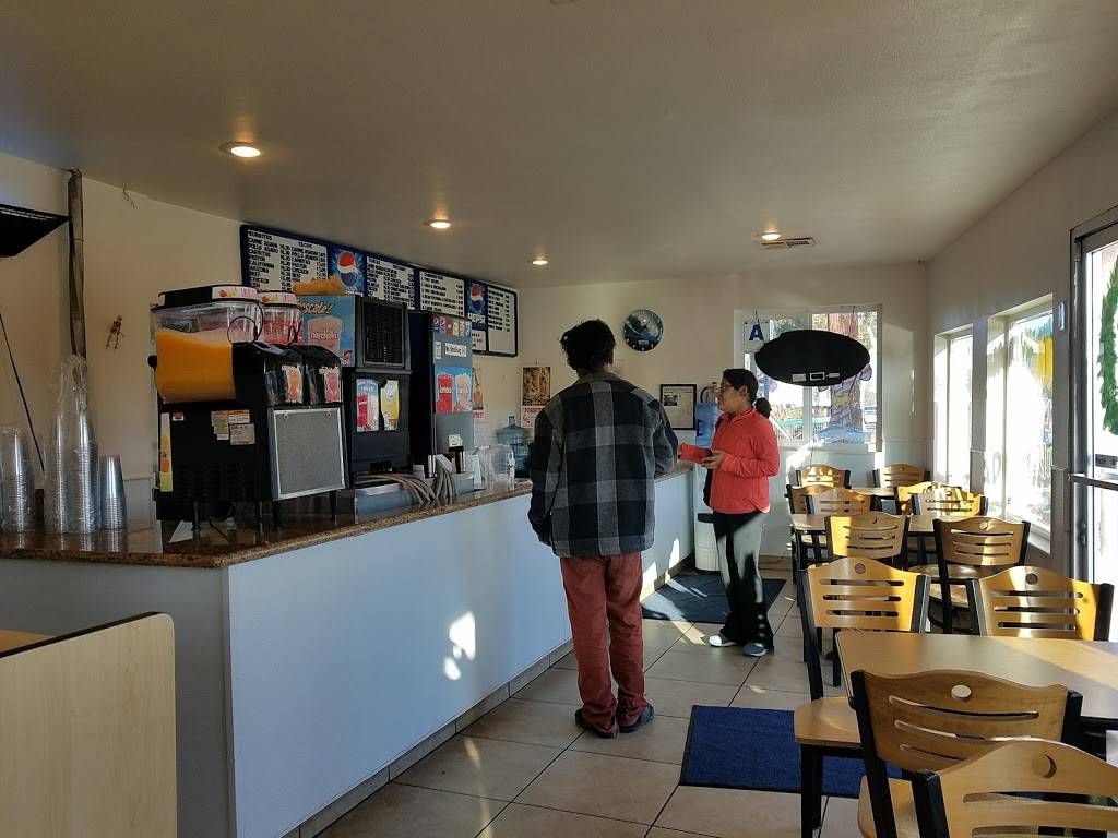 Juanitas Taco Shop | restaurant | 290 N Coast Hwy 101, Encinitas, CA 92024, USA | 7609439612 OR +1 760-943-9612