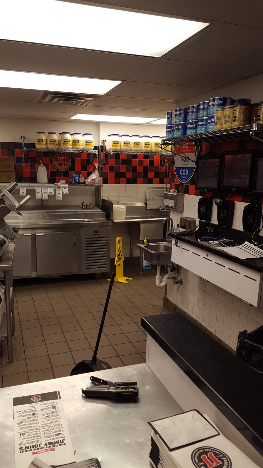 Jimmy Johns | meal delivery | 219 SE Oak St, Minneapolis, MN 55414, USA | 6123317827 OR +1 612-331-7827