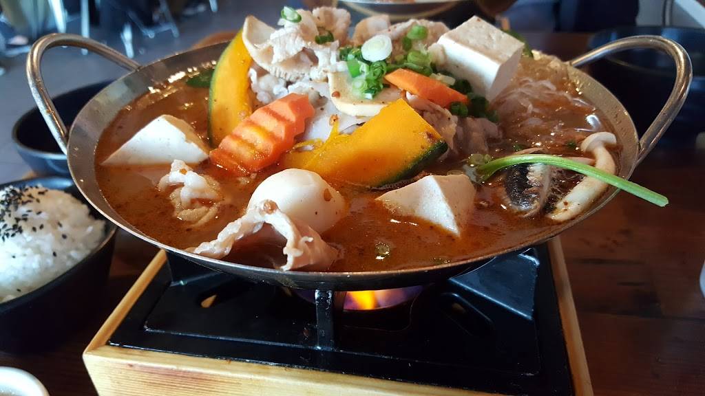 My Hot Pot | restaurant | 26238 Bouquet Canyon Rd, Santa Clarita, CA 91350, USA | 6612881998 OR +1 661-288-1998