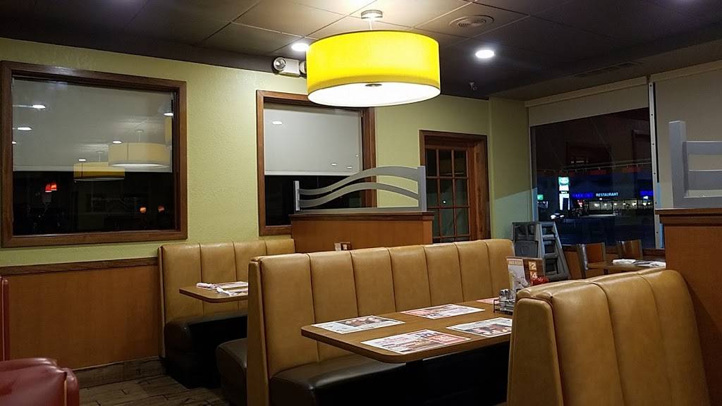 Dennys | restaurant | 900 N Leavitt Rd, Amherst, OH 44001, USA | 4409842426 OR +1 440-984-2426