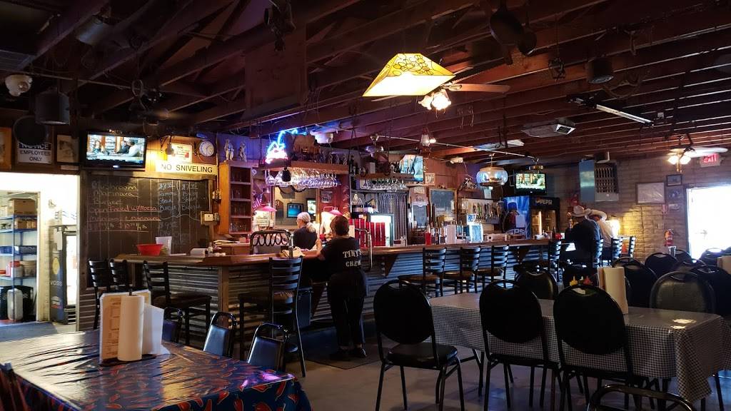 Tinys Family Restaurant | restaurant | 4900 W Ajo Hwy, Tucson, AZ 85757, USA | 5205787700 OR +1 520-578-7700