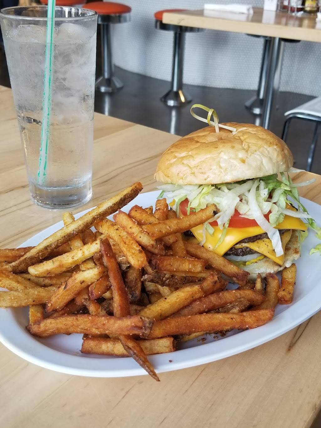 3rd & Court Diner | restaurant | 24 N B B KING BLVD, Memphis, TN 38103, USA | 9019300793 OR +1 901-930-0793