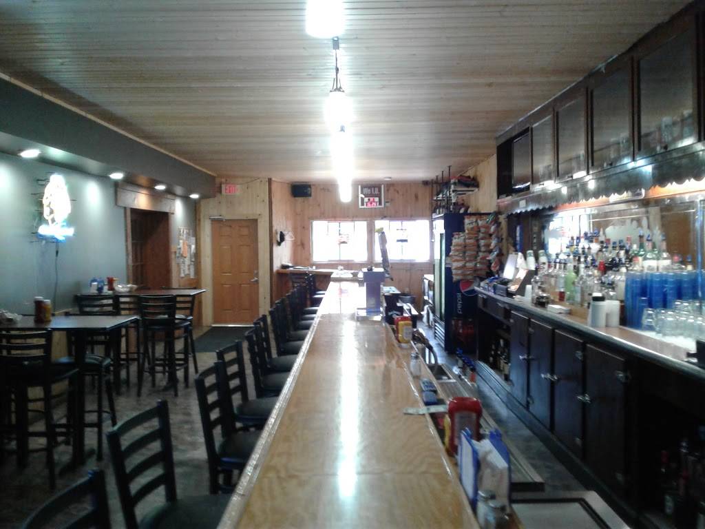 Booties Main Tap | restaurant | 411 Main St, Pecatonica, IL 61063, USA | 8152392126 OR +1 815-239-2126