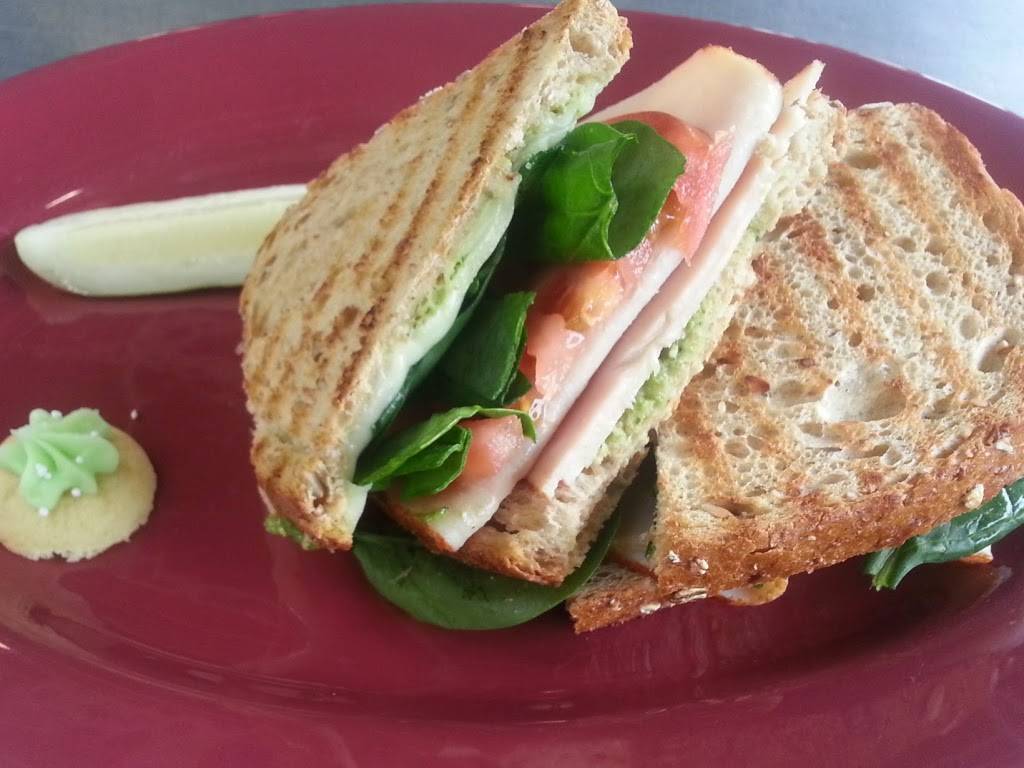 Green Light Cafe | meal takeaway | 1603 Specht Point Rd, Fort Collins, CO 80525, USA | 9702215902 OR +1 970-221-5902