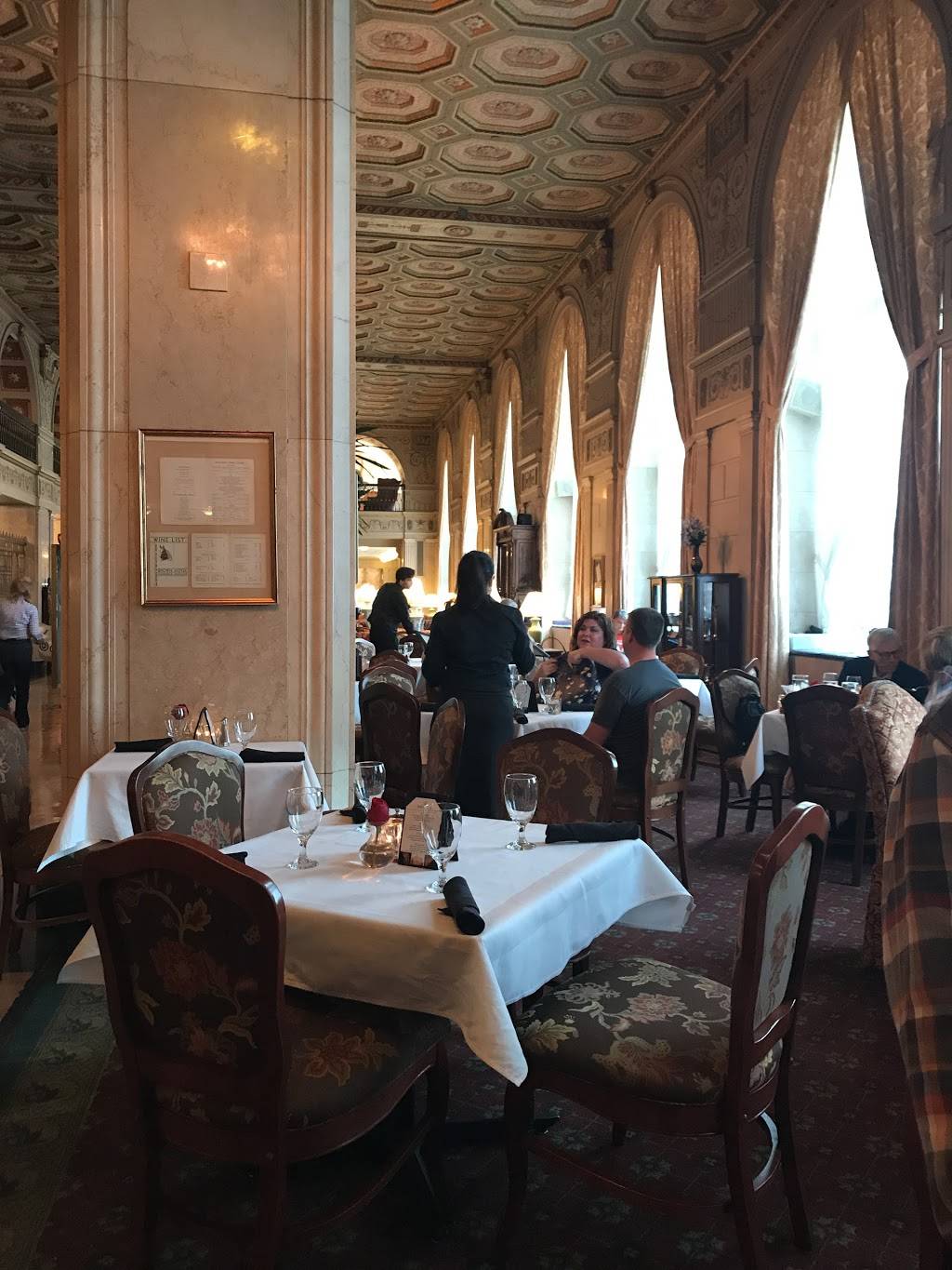 Brown Hotel Lobby Bar | restaurant | 335 W Broadway, Louisville, KY 40202, USA | 5025831234 OR +1 502-583-1234