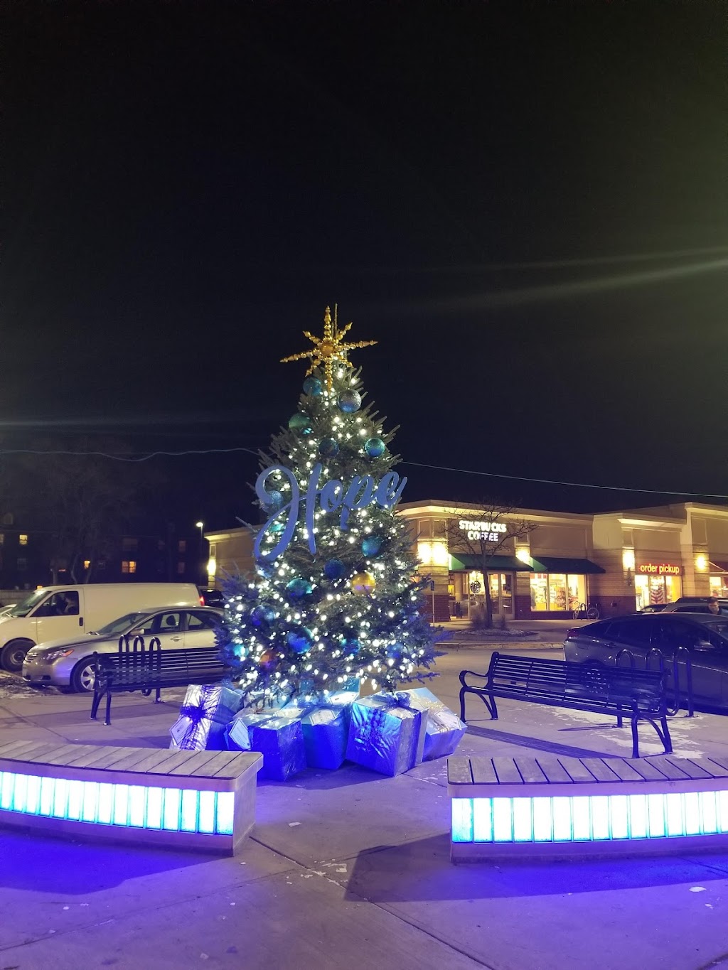 Starbucks | cafe | 2078 Ford Pkwy, St Paul, MN 55116, USA | 6516999409 OR +1 651-699-9409