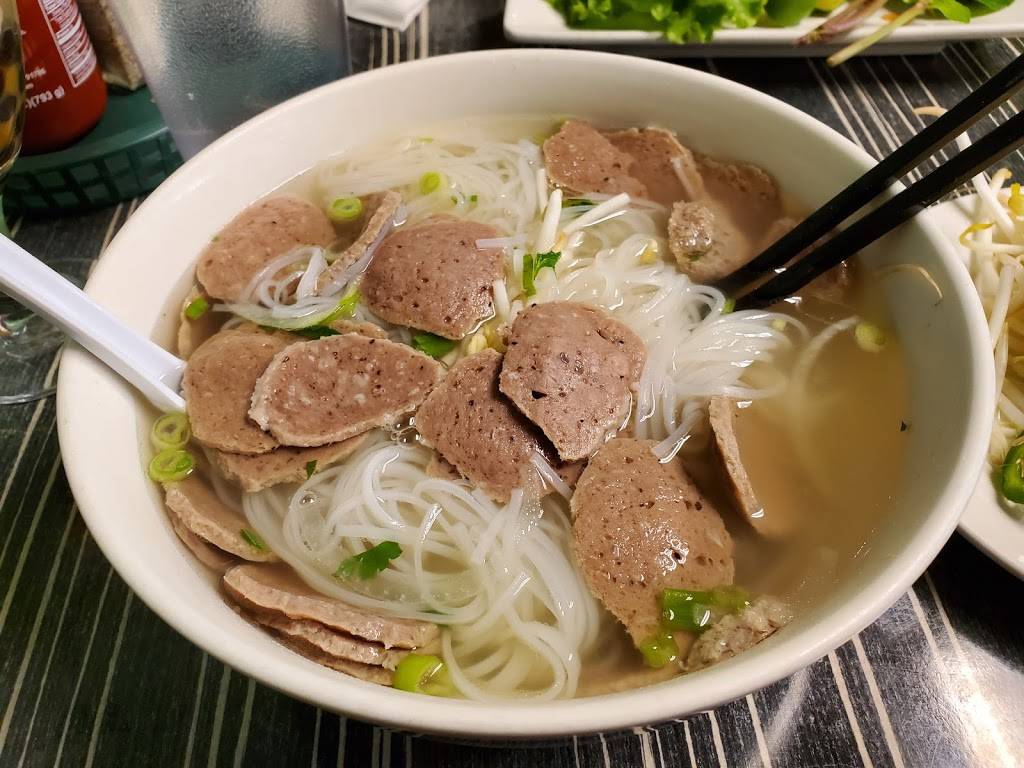 Phở-natic Vietnamese Restaurant | restaurant | 229 E Colfax Ave, Denver, CO 80203, USA | 3038323154 OR +1 303-832-3154
