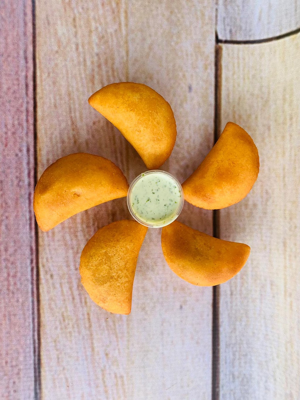 Palafitos Street Food | restaurant | 7200 Causeway Blvd, Tampa, FL 33619, USA | 8135507572 OR +1 813-550-7572