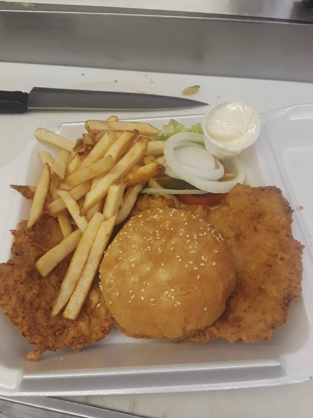 Madisons Cafe | restaurant | 3003 Madison Ave, Indianapolis, IN 46227, USA | 3174931416 OR +1 317-493-1416