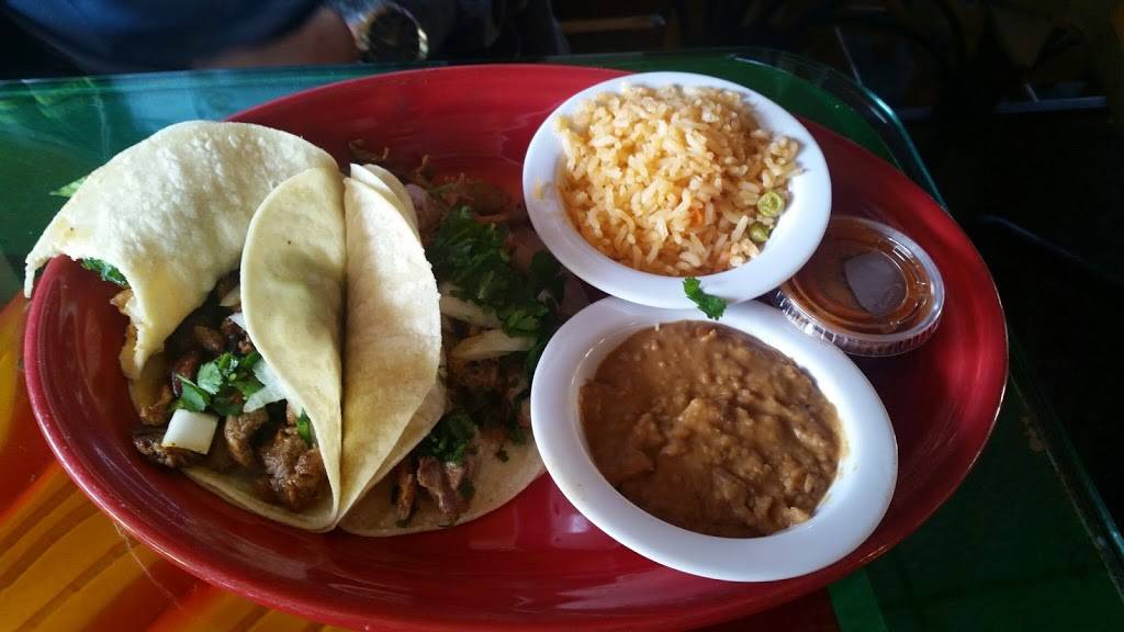 El Rodeo | restaurant | 724 Loucks Rd, York, PA 17404, USA | 7178451341 OR +1 717-845-1341