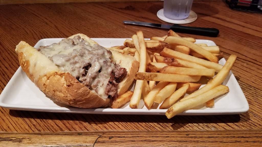 Shoeless Joes Ale House & Grille | restaurant | 10290 W Higgins Rd, Rosemont, IL 60018, USA | 8472965760 OR +1 847-296-5760