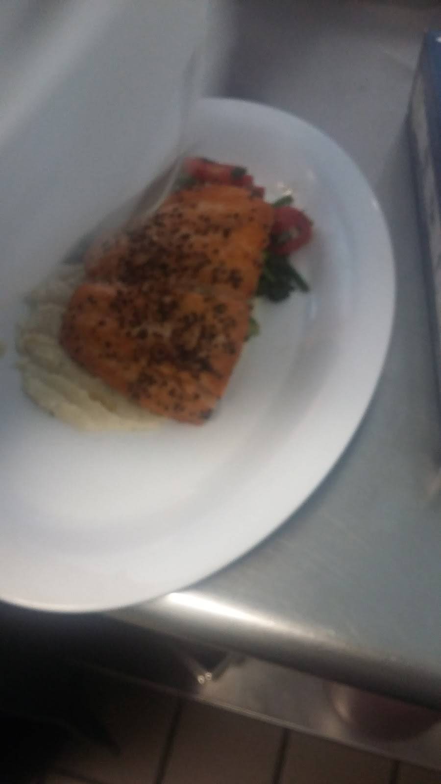 Wolfgang Puck Express | restaurant | 11100 Euclid Ave, Cleveland, OH 44106, USA | 2162863830 OR +1 216-286-3830