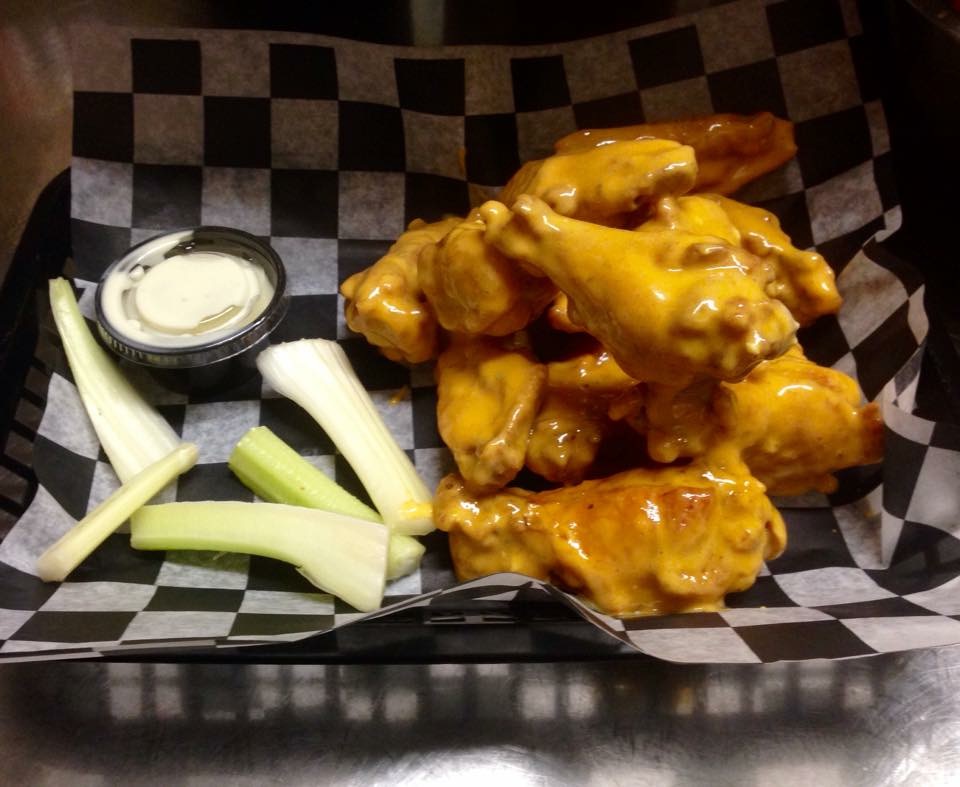 Charlie Bs Pub & Eatery | restaurant | 653 N Main St, Plains, PA 18705, USA | 5708224443 OR +1 570-822-4443