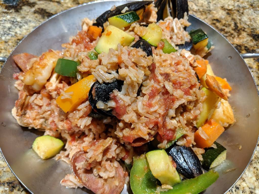 The Pickle Barrel | restaurant | 1 Yorkdale Rd, North York, ON M6A 2T9, Canada | 4167858881 OR +1 416-785-8881