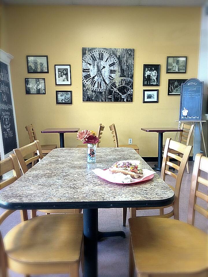 Cardellis Italian Deli | meal takeaway | 7786 Limonite Ave, Riverside, CA 92509, USA | 9513600747 OR +1 951-360-0747