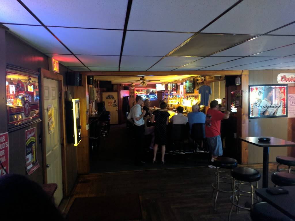 Buds Bar & Grill | restaurant | 402 Ń Main St, Archbald, PA 18403, USA | 5708765477 OR +1 570-876-5477