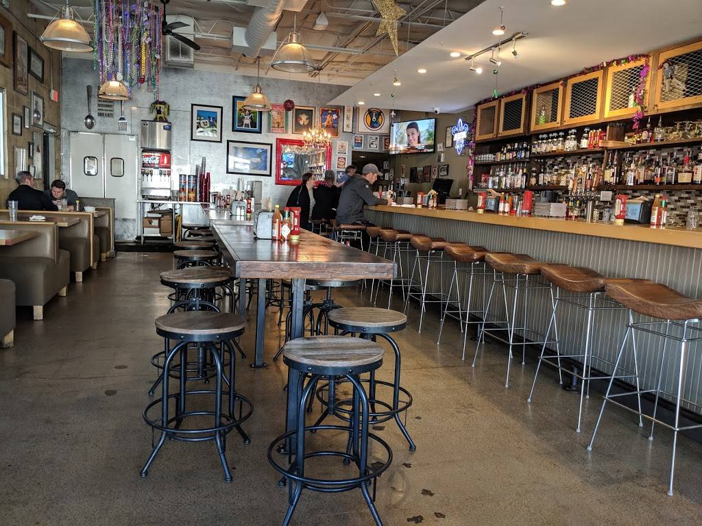 Bucky Moonshines | restaurant | 2912 Elm St, Dallas, TX 75226, USA | 2147486901 OR +1 214-748-6901