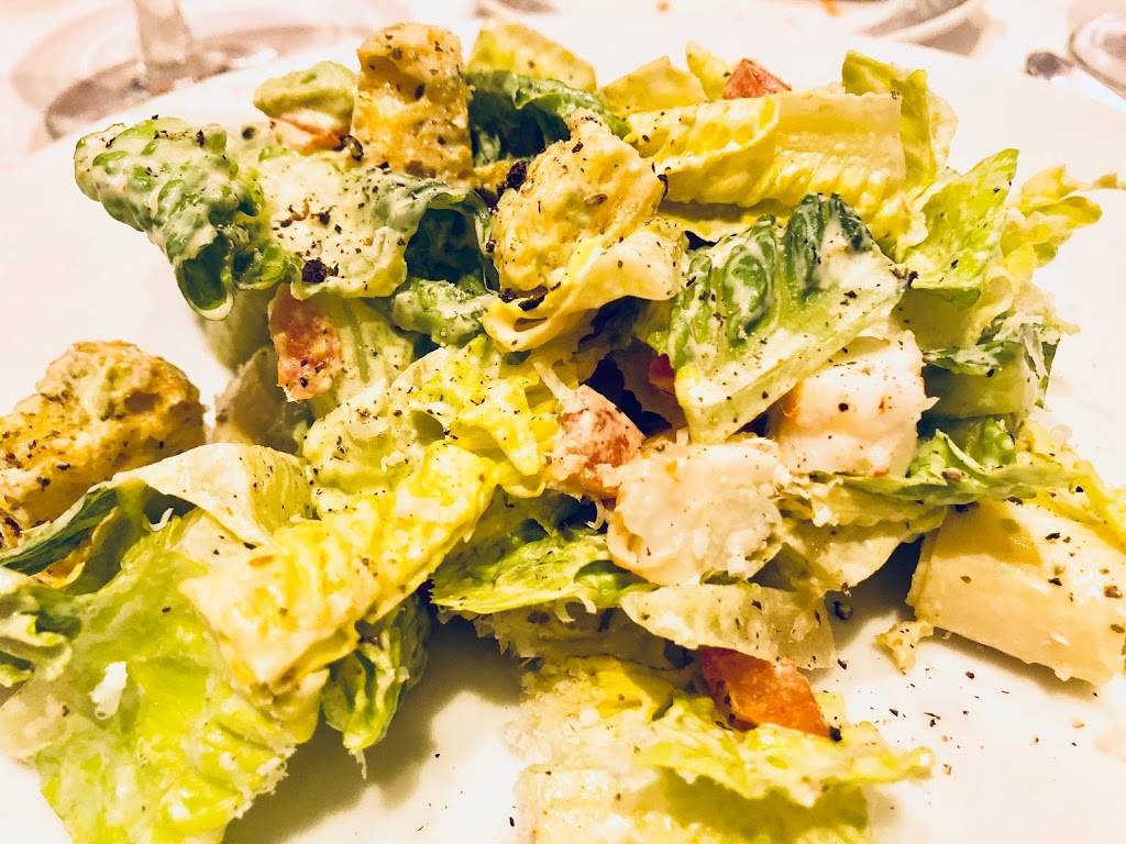 Hanks Fine Steaks & Martins | restaurant | 2300 Paseo Verde Pkwy, Henderson, NV 89052, USA | 7026177515 OR +1 702-617-7515