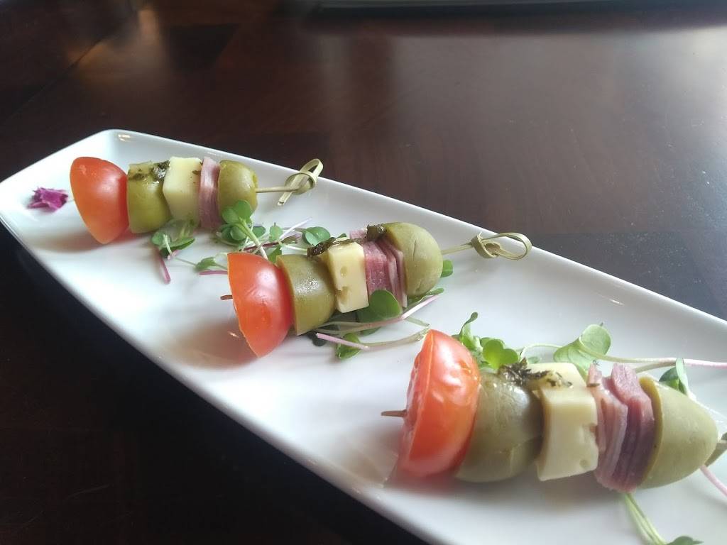 Radio Milano | restaurant | 800 Sorella Ct, Houston, TX 77024, USA | 7138273545 OR +1 713-827-3545