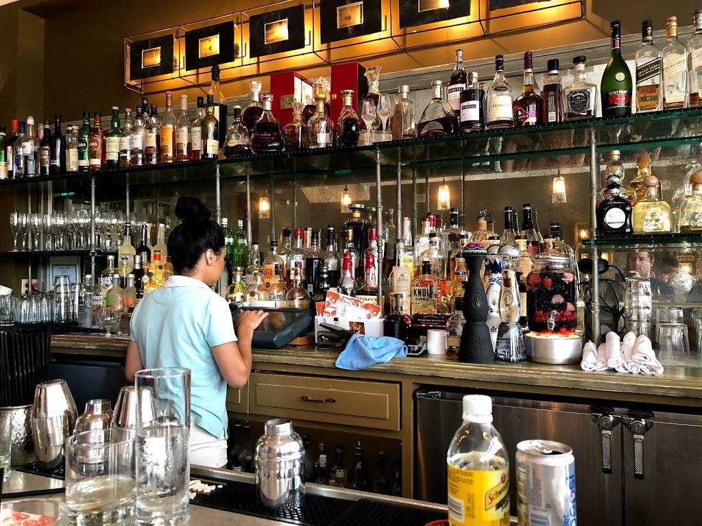 LEscale | restaurant | 500 Steamboat Rd, Greenwich, CT 06830, USA | 2036614600 OR +1 203-661-4600