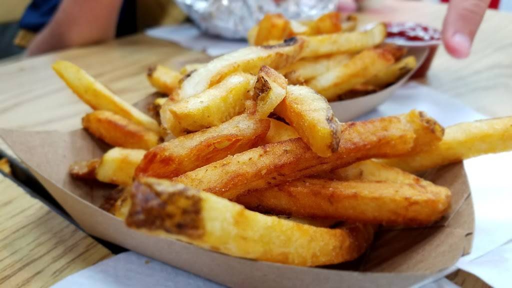 Five Guys | meal takeaway | 800 E Hallandale Beach Blvd, Hallandale Beach, FL 33009, USA | 9545891281 OR +1 954-589-1281