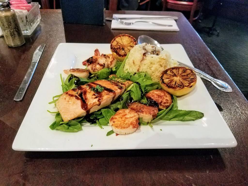 The Englander Sports Pub & Restaurant | restaurant | 101 Parrott St, San Leandro, CA 94577, USA | 5103573571 OR +1 510-357-3571