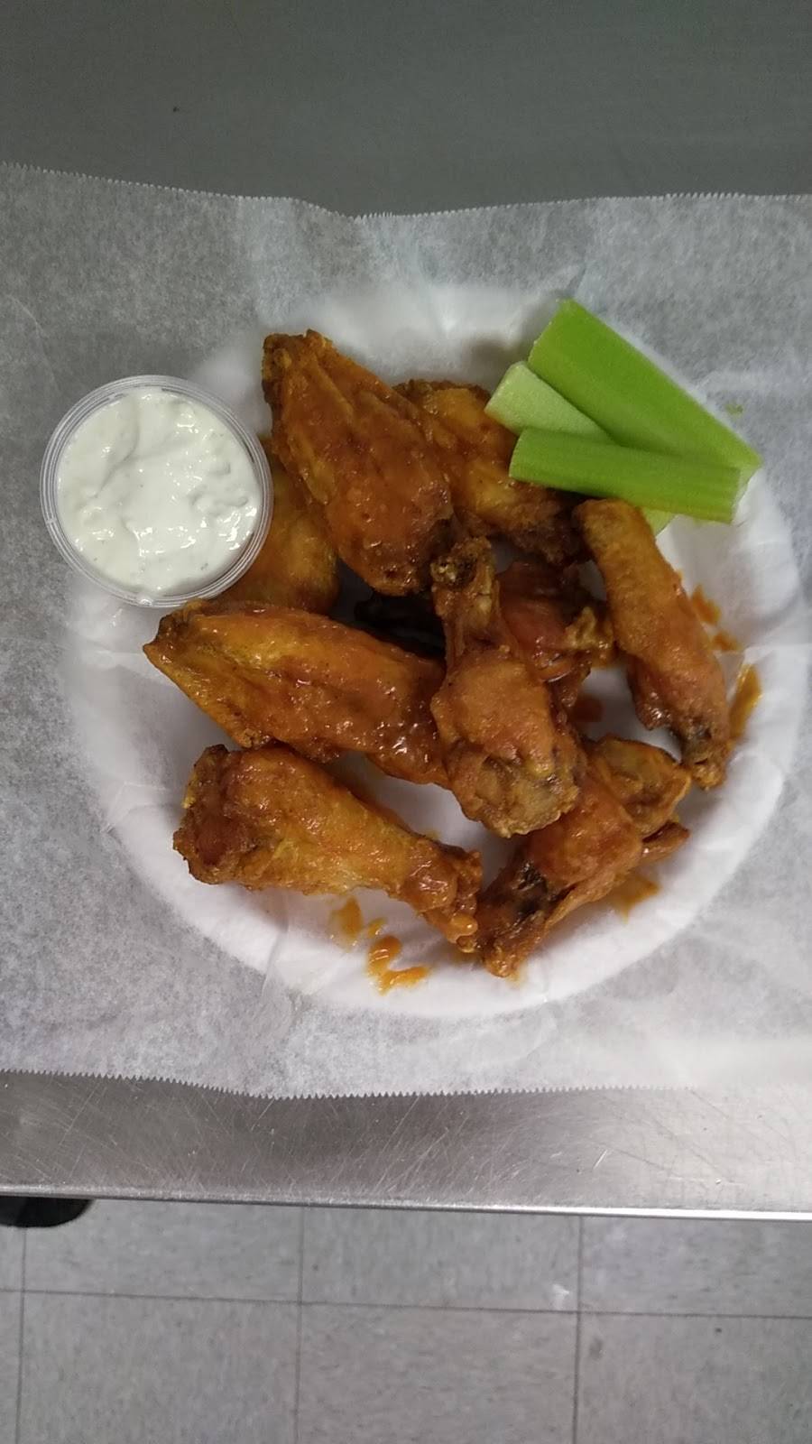 Vickis Pizzeria | restaurant | 5831 Sacandaga Rd, Galway, NY 12074, USA | 5188821500 OR +1 518-882-1500