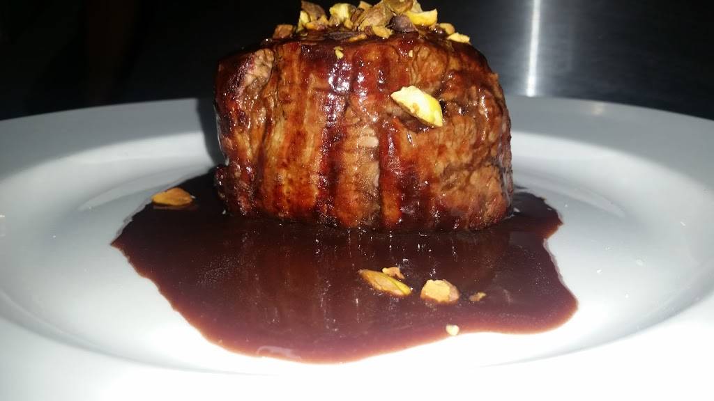 Georges Restaurant & Lounge | restaurant | 300 72nd St, Miami Beach, FL 33141, USA | 3058645586 OR +1 305-864-5586