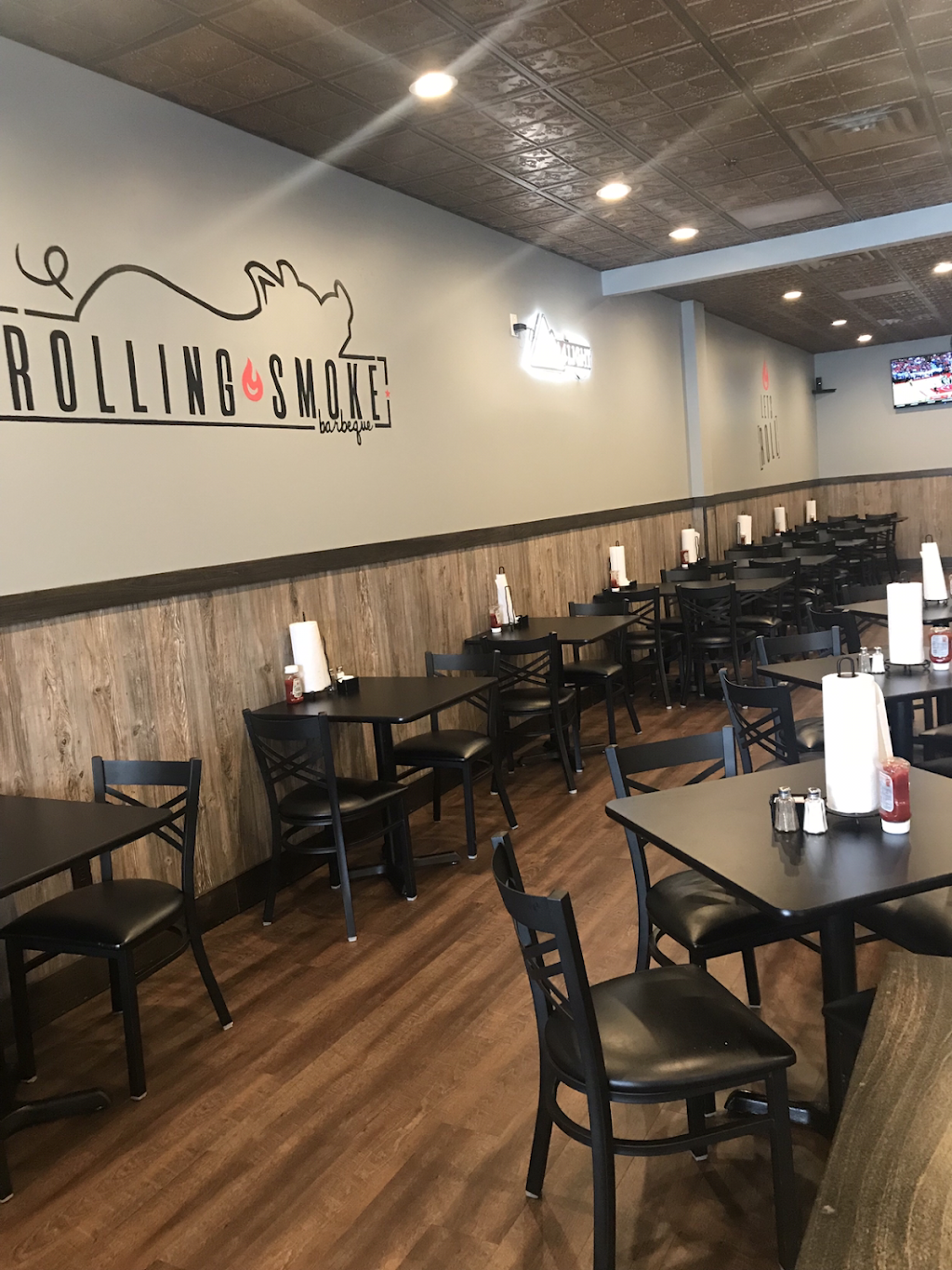 Rolling Smoke Barbeque | restaurant | 1225 Copper Creek Dr, Pleasant Hill, IA 50327, USA | 5152628219 OR +1 515-262-8219