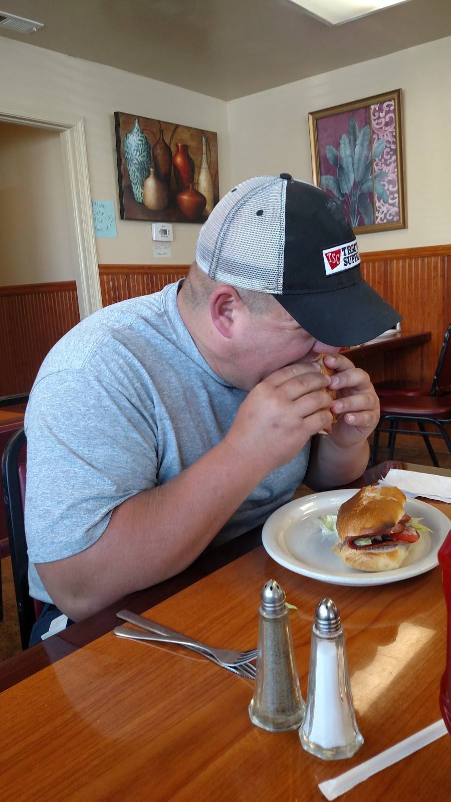 Alys Family Italian Restaurant | restaurant | 3204 Riner Rd, Christiansburg, VA 24073, USA | 5403817800 OR +1 540-381-7800