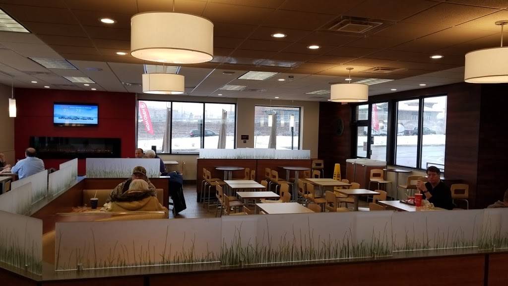 Wendys | restaurant | 15 Daves Way, Hamburg, PA 19526, USA | 6105624044 OR +1 610-562-4044