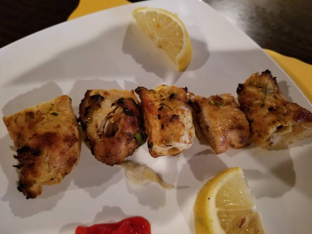 Laxmis Indian Grille | restaurant | 1806 State Hill Rd, Wyomissing, PA 19610, USA | 4849262626 OR +1 484-926-2626