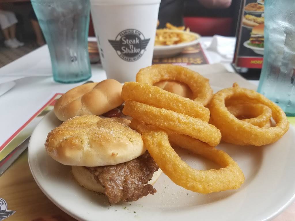 Steak n Shake | restaurant | 2620 Pine Ridge Rd, Naples, FL 34109, USA | 2392621039 OR +1 239-262-1039