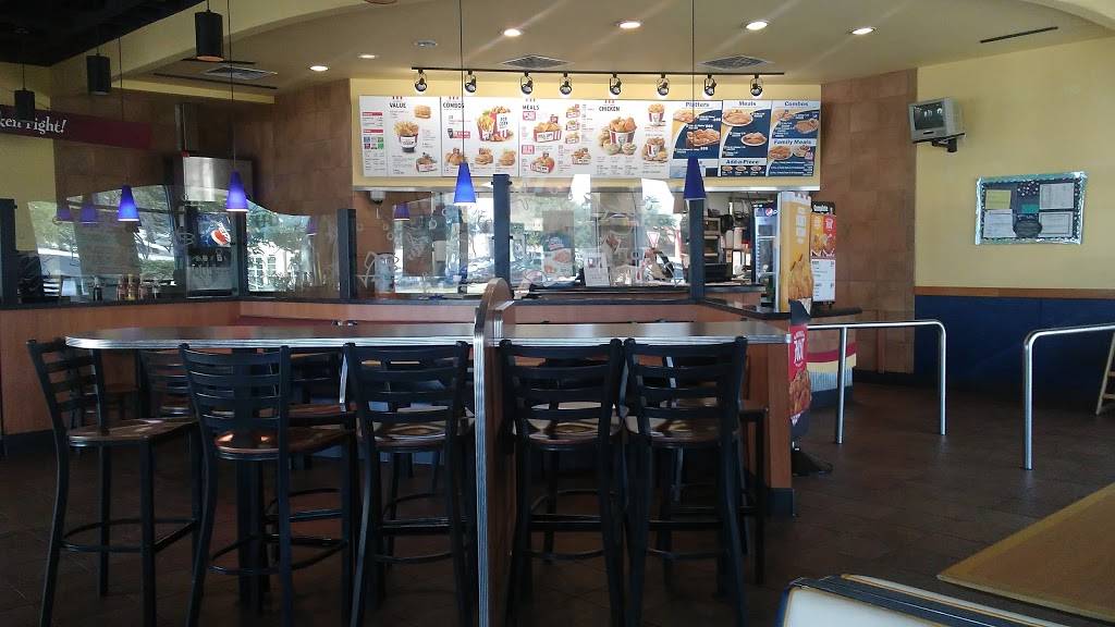 Long John Silvers | restaurant | 700 W Abram St, Arlington, TX 76013, USA | 8172743443 OR +1 817-274-3443