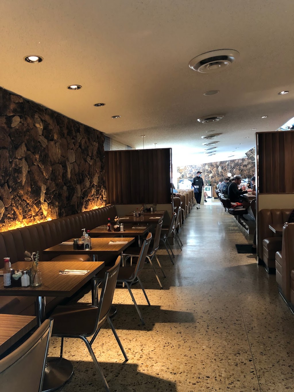 Clark Street Diner | restaurant | 6145 Franklin Ave, Los Angeles, CA 90028, USA | 3238484438 OR +1 323-848-4438