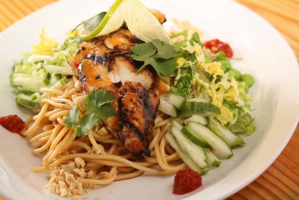 Spoonfed Kitchen & Bake Shop | restaurant | 1930 Eastwood Rd #105, Wilmington, NC 28403, USA | 9106798881 OR +1 910-679-8881