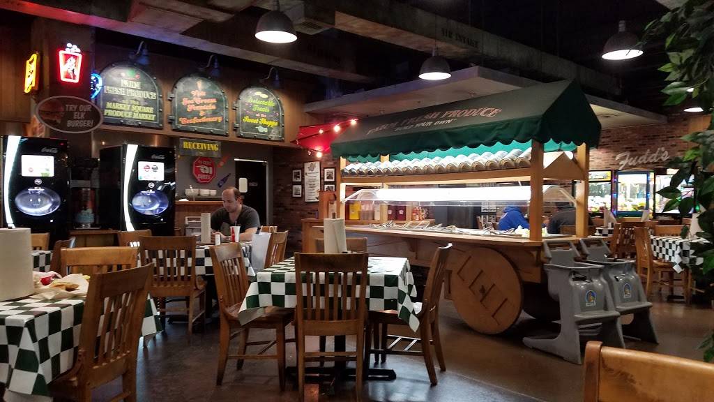 Fuddruckers | restaurant | 5614 Bay St #232, Emeryville, CA 94608, USA | 5106555902 OR +1 510-655-5902