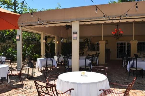 Veranda E | restaurant | 290 5th Ave S, Naples, FL 34102, USA | 2396593466 OR +1 239-659-3466
