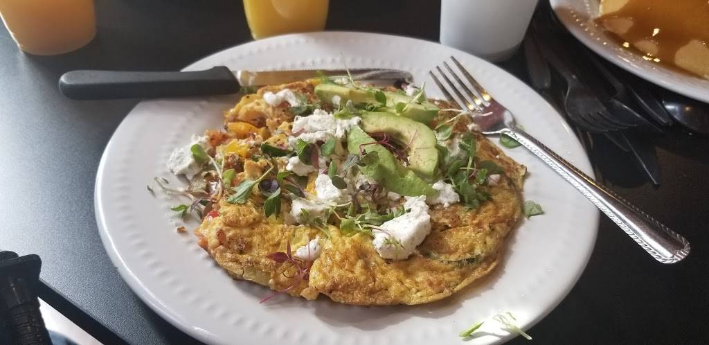 Mingos Louisiana Kitchen | restaurant | 3424 W Southern Ave #180, Phoenix, AZ 85041, USA | 4808654212 OR +1 480-865-4212