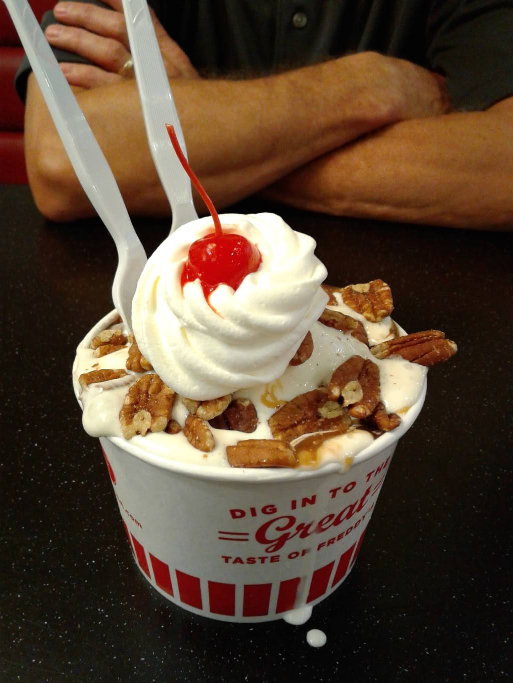 Freddys Frozen Custard & Steakburgers | restaurant | 10305 S Memorial Dr, Tulsa, OK 74133, USA | 9189431924 OR +1 918-943-1924