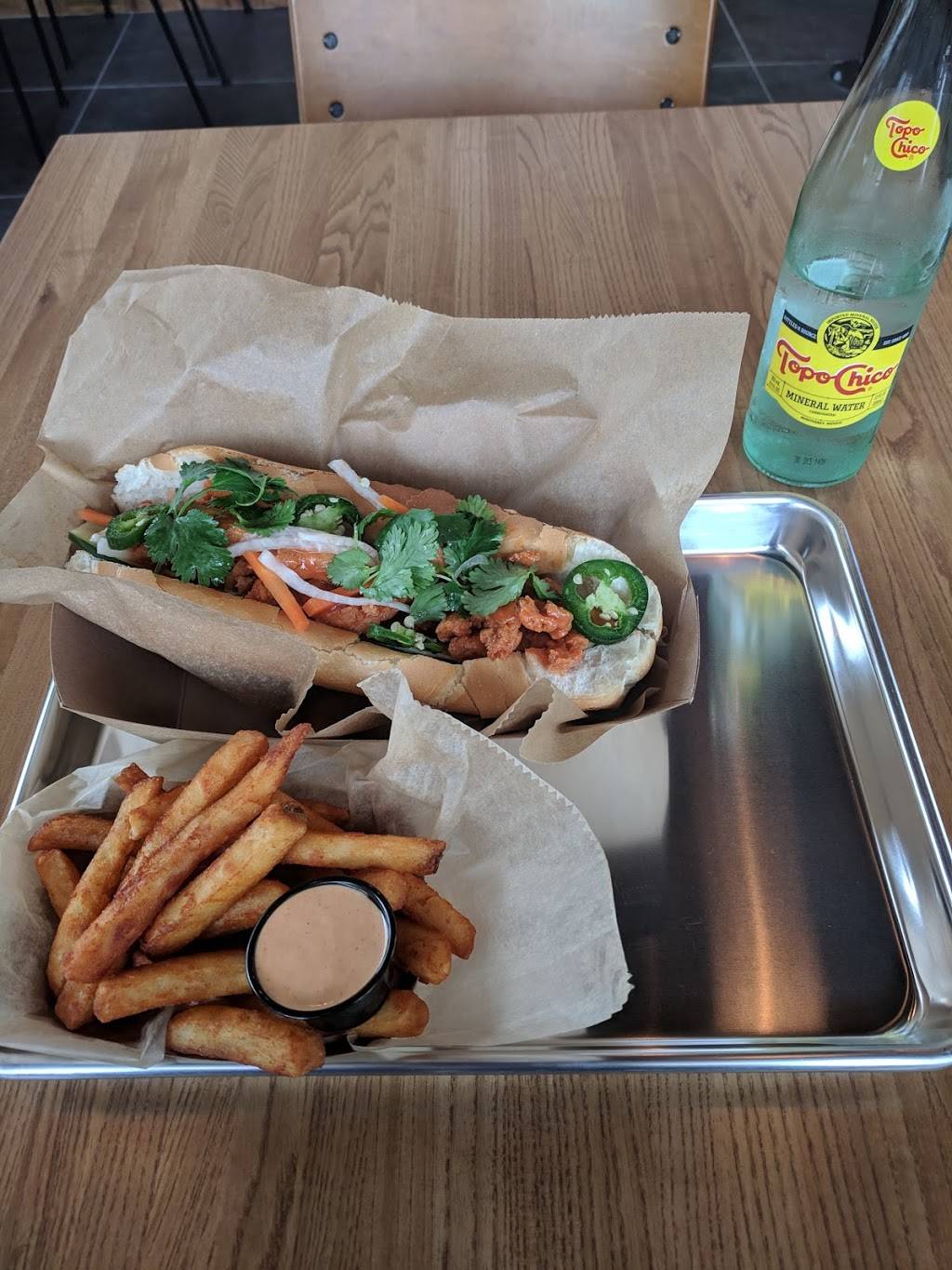 Banh Mi Station | restaurant | Dallas, TX 75208, USA | 9726299908 OR +1 972-629-9908