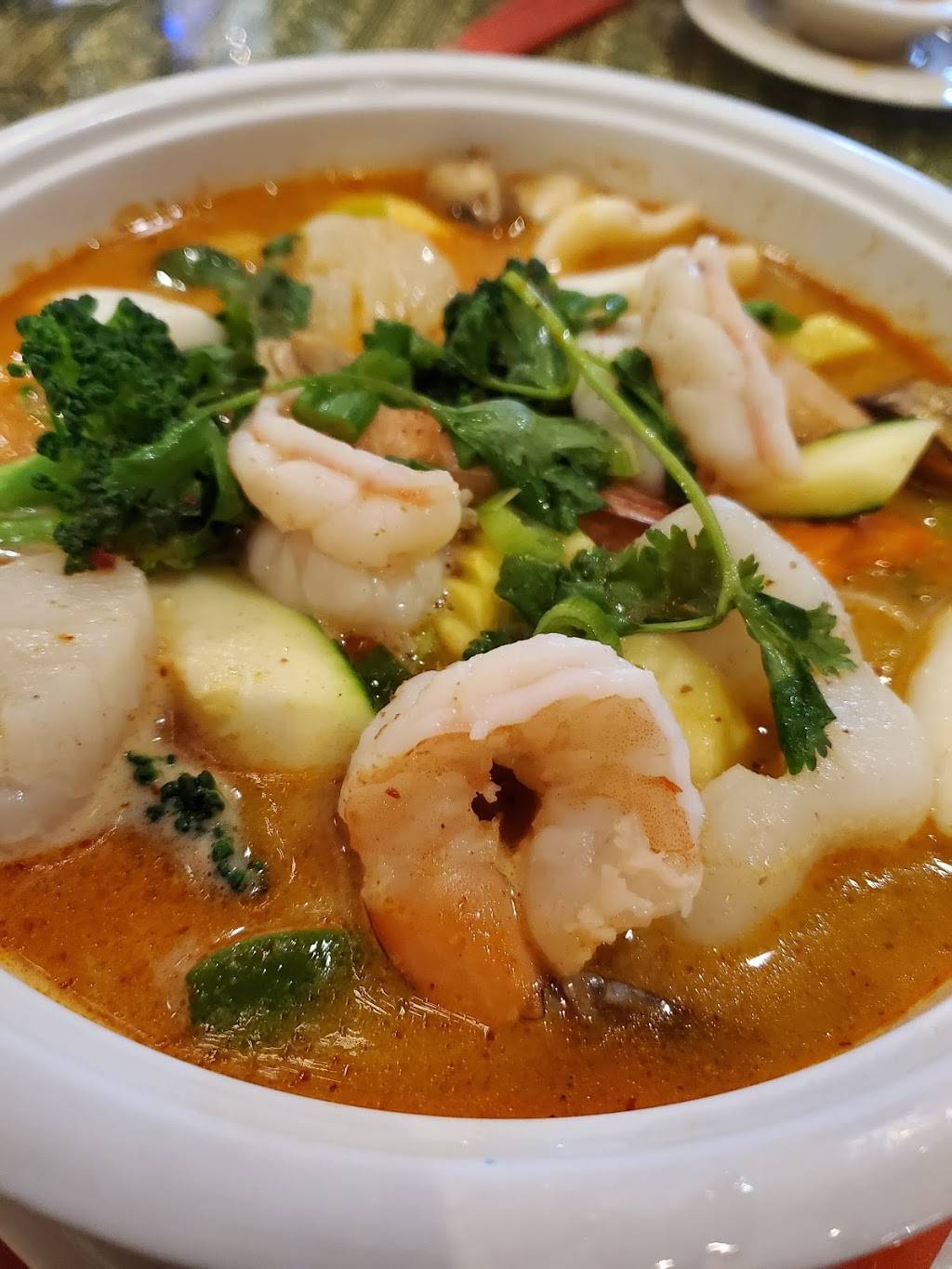 Thai Place Restaurant | restaurant | 2 E India Square Mall, Salem, MA 01970, USA | 9787418008 OR +1 978-741-8008