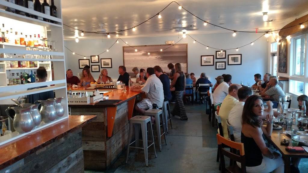 Surf House Oyster Bar & Surf Camp | restaurant | 604 N Lake Park Blvd, Carolina Beach, NC 28428, USA | 9107070422 OR +1 910-707-0422