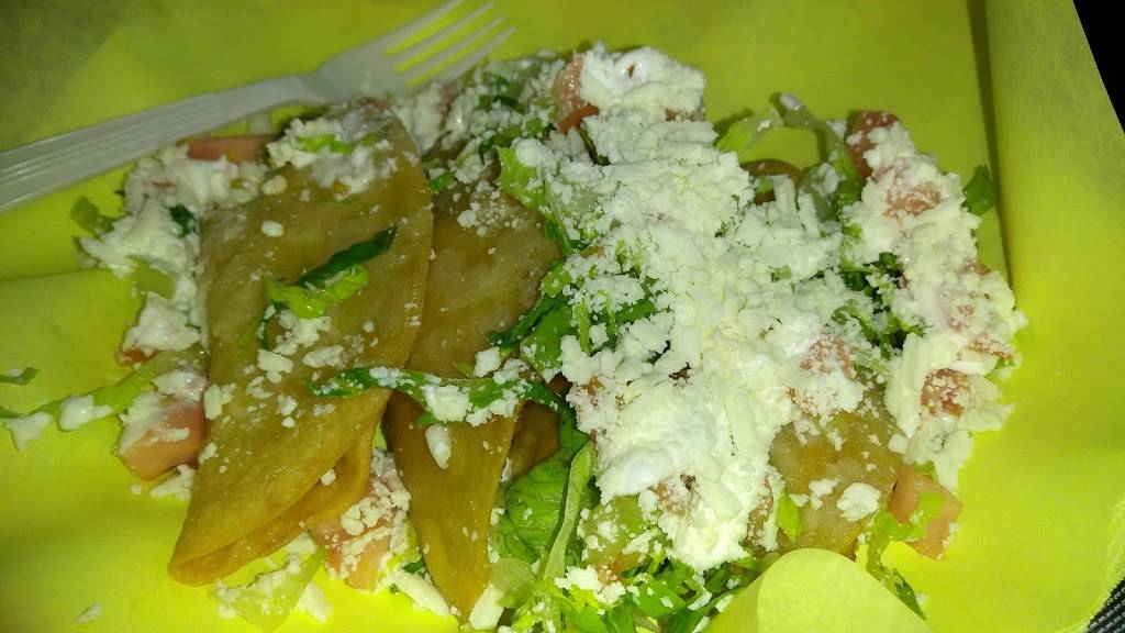 Taqueria La Suprema | restaurant | 4237, 1591 E Date St, San Bernardino, CA 92404, USA | 9098818555 OR +1 909-881-8555