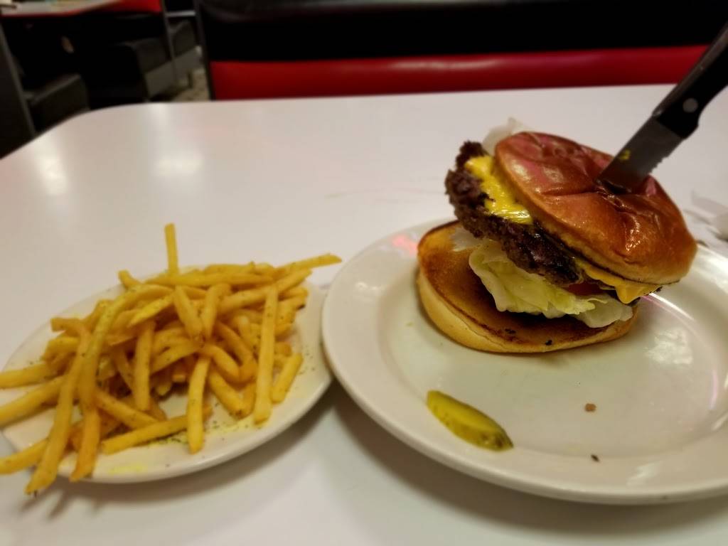 Steak n Shake | restaurant | 15125 Montfort Dr, Dallas, TX 75248, USA | 9727884103 OR +1 972-788-4103