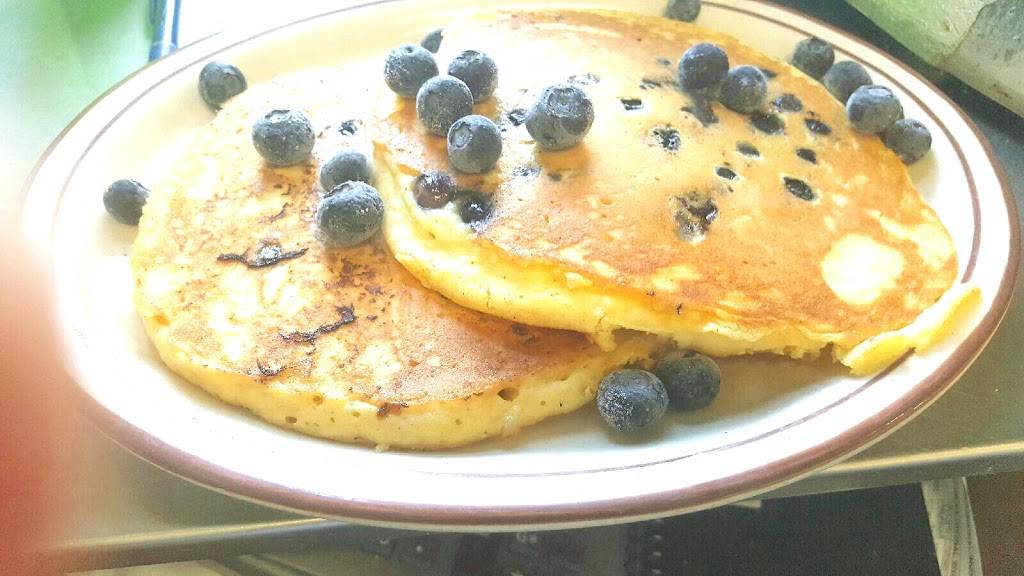 Quarry Cafe | restaurant | 161 Park Ave, Amherst, OH 44001, USA | 4409880337 OR +1 440-988-0337